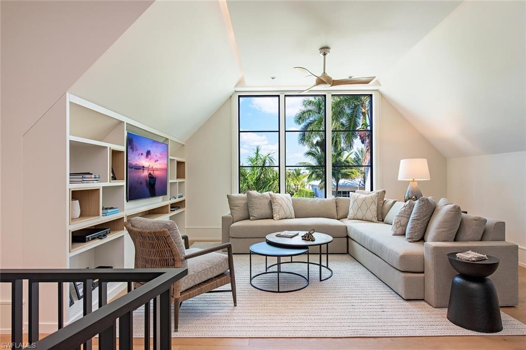 OLDE NAPLES - Residential