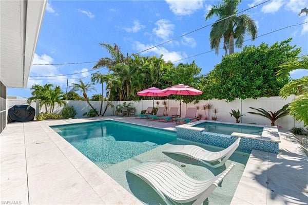 690 100TH AVE N, NAPLES, FL 34108 - Image 8550e4baa6a2116fbf4d0f7c5d8febe6/2635547397