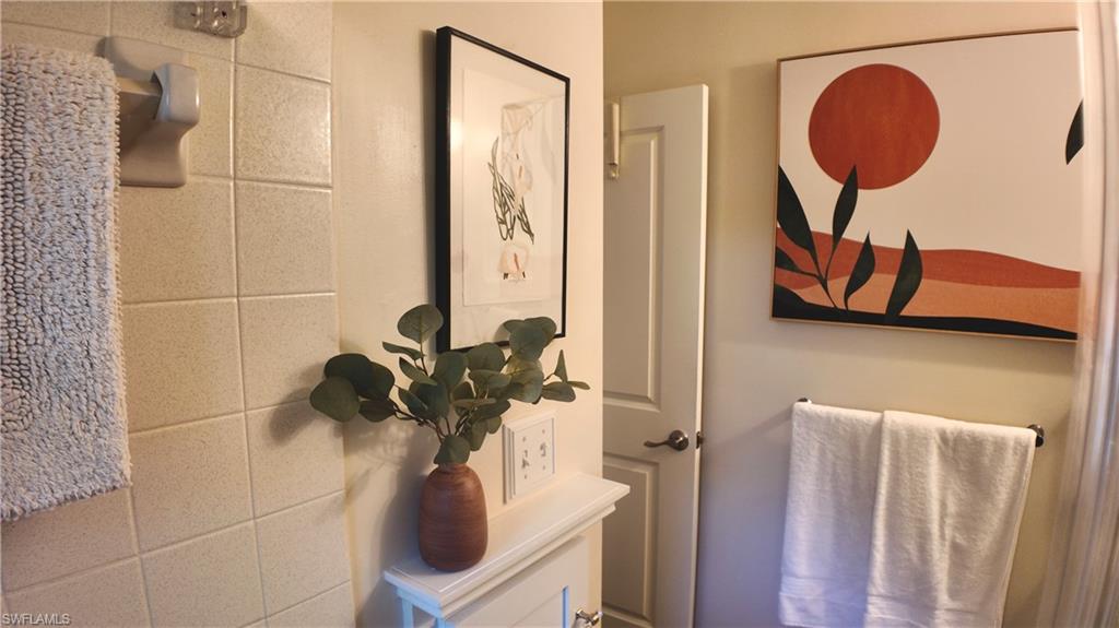 SEABREEZE CONDO - Residential