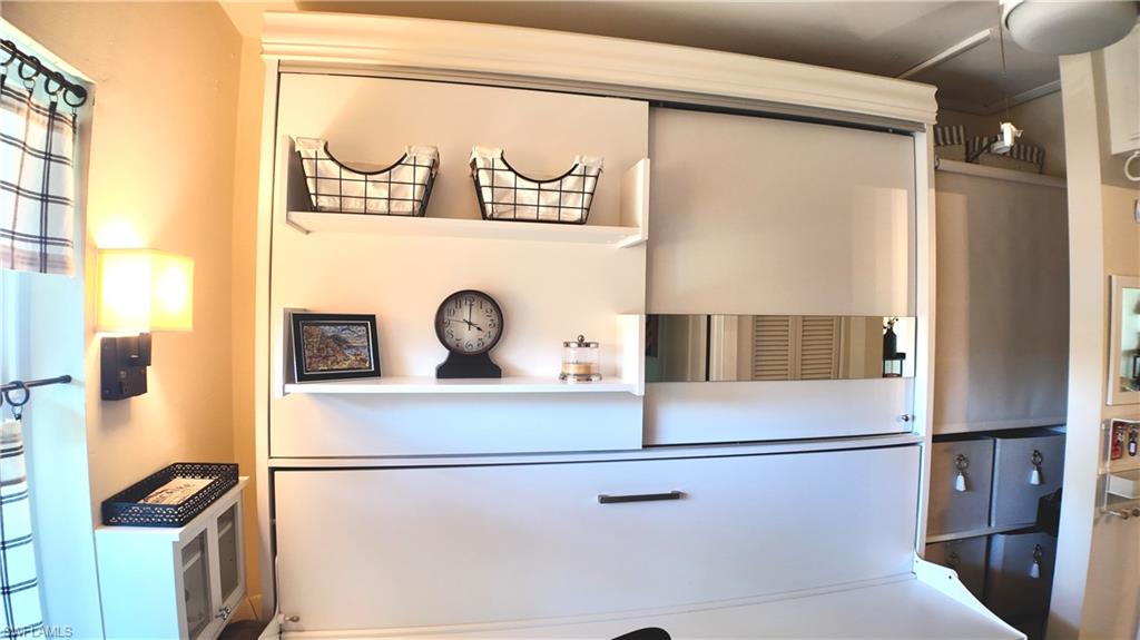 SEABREEZE CONDO - Residential