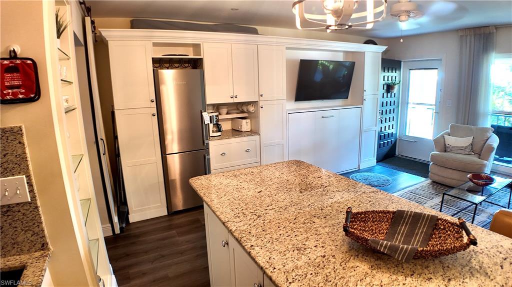 SEABREEZE CONDO - Residential