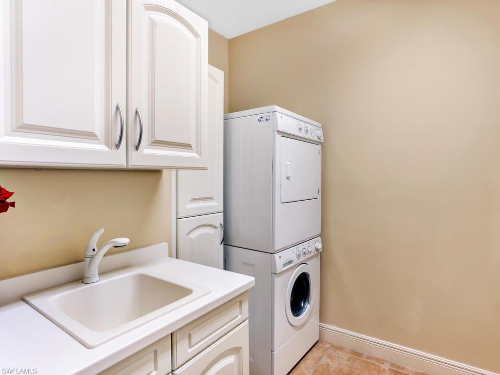 AVELLINO ISLES - Residential