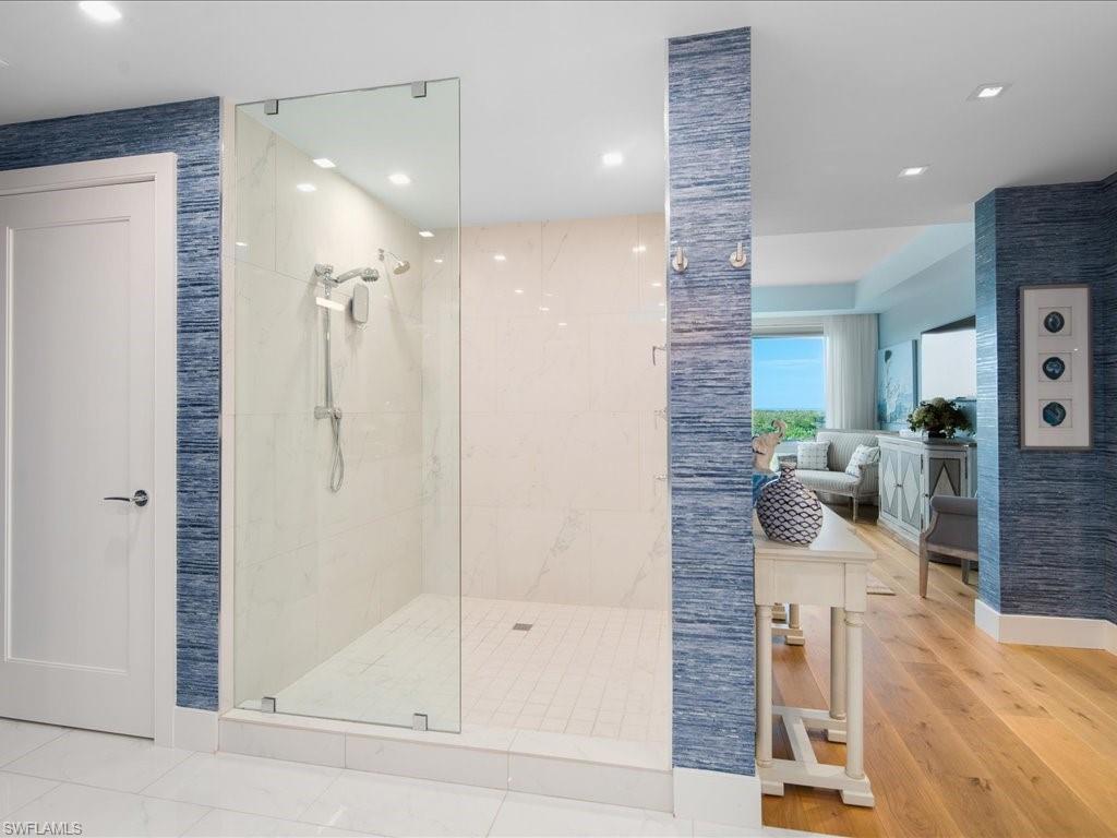 KALEA BAY TOWER 100 - Residential