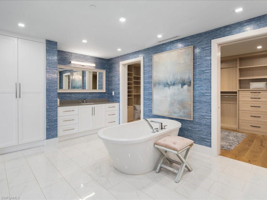 KALEA BAY TOWER 100 - Residential