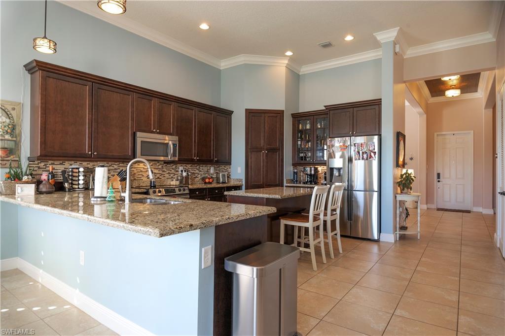 MAPLE RIDGE - Residential