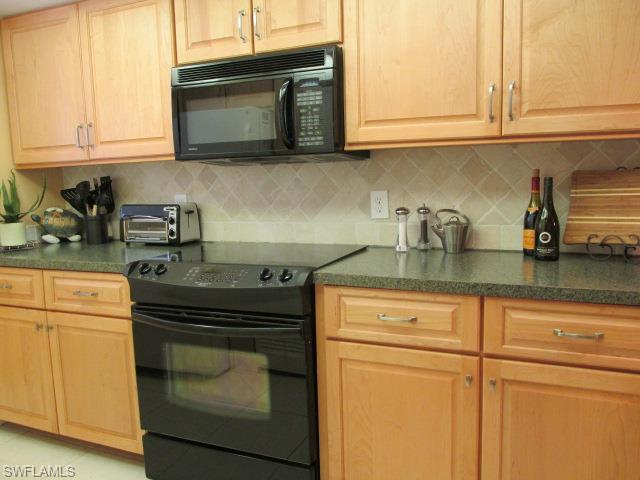 KIMBERLY BAY CONDO - Residential