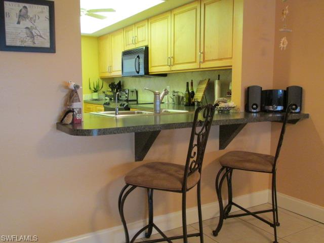 KIMBERLY BAY CONDO - Residential