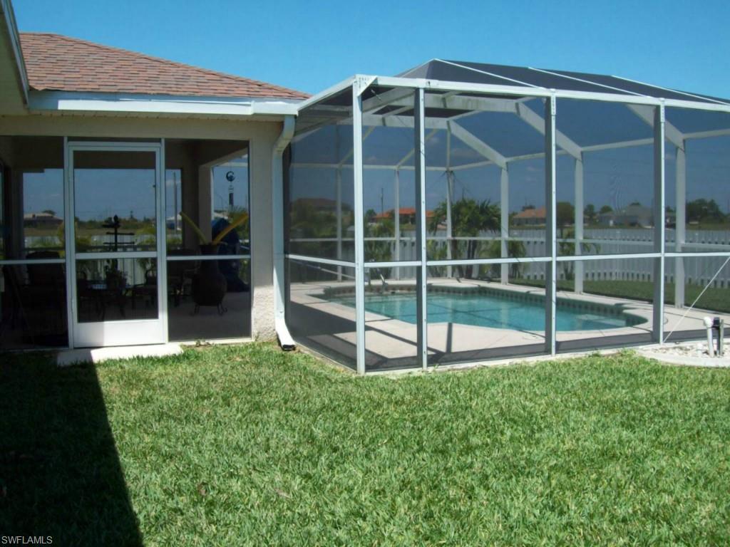 CAPE CORAL - Residential