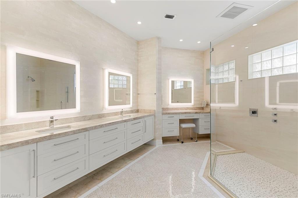 VILLA LA PALMA AT BAY COLONY - Residential