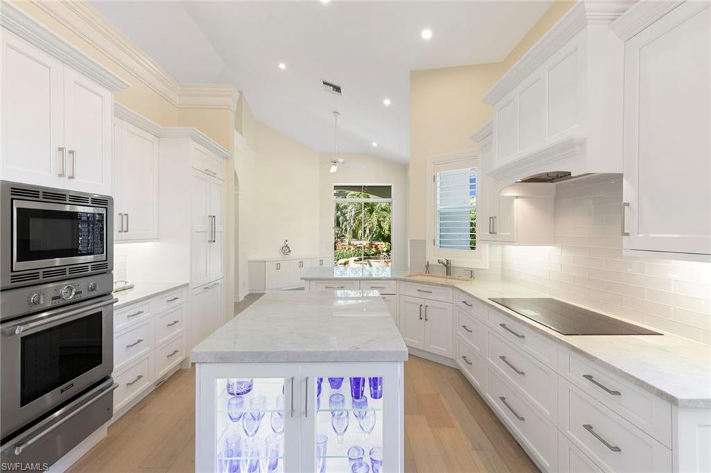 VILLA LA PALMA AT BAY COLONY - Residential