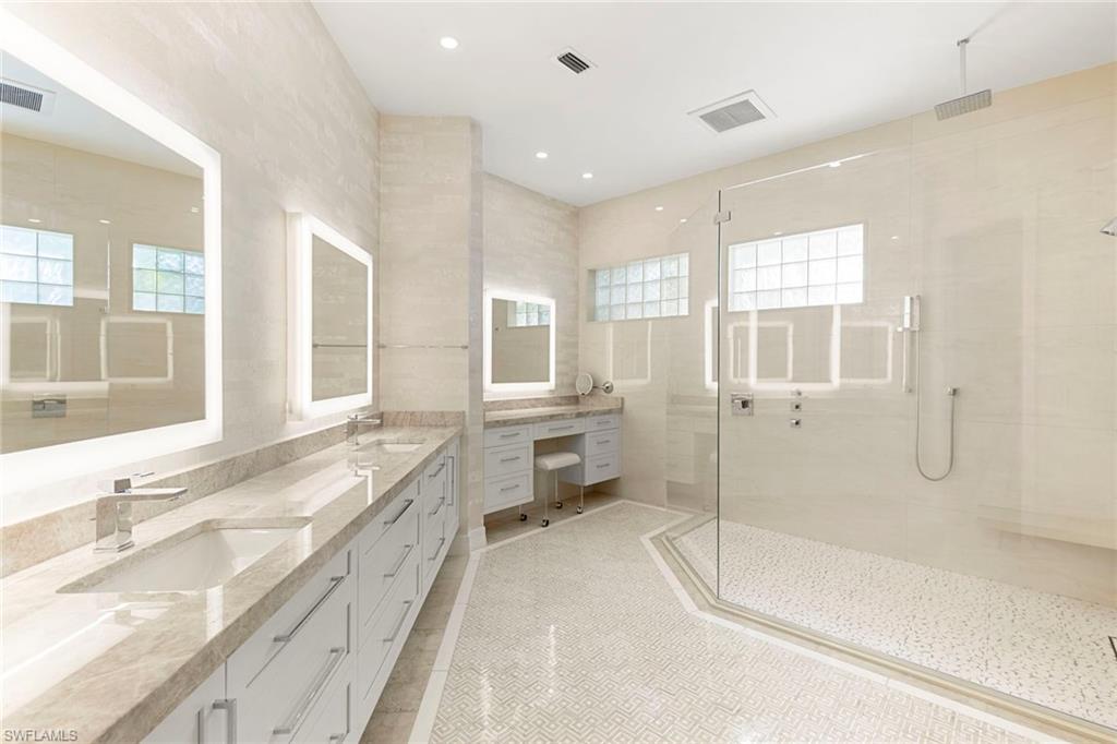 VILLA LA PALMA AT BAY COLONY - Residential