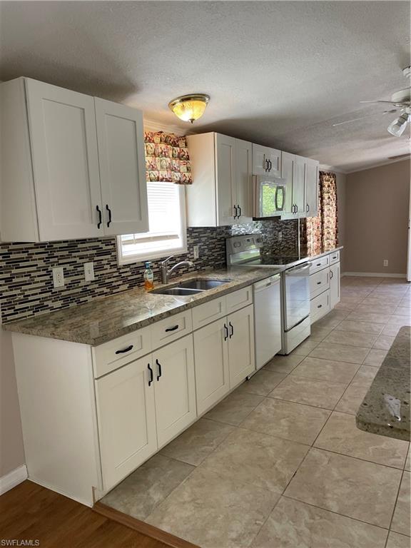 LABELLE ACRES - Residential