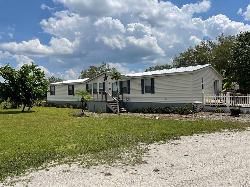 LABELLE ACRES - Residential