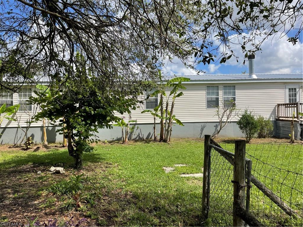 LABELLE ACRES - Residential