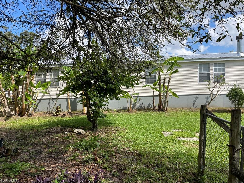 LABELLE ACRES - Residential