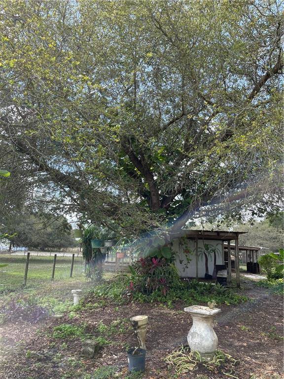 LABELLE ACRES - Residential