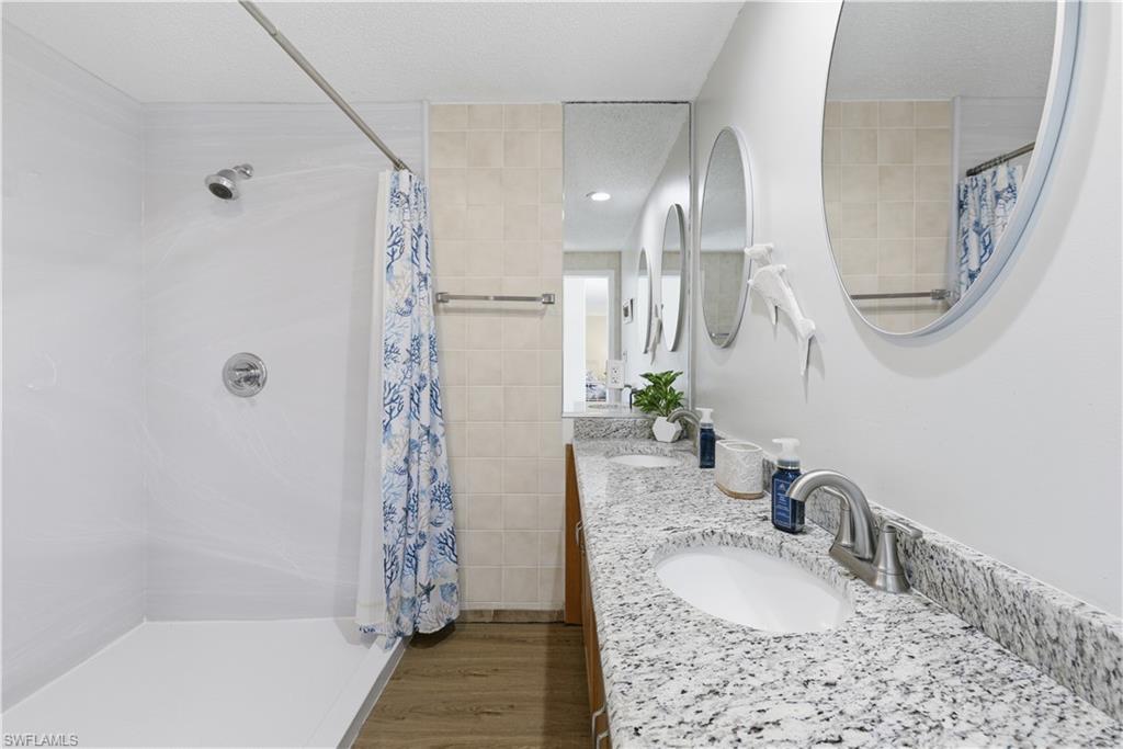 FLAMINGO ESTATES - Residential