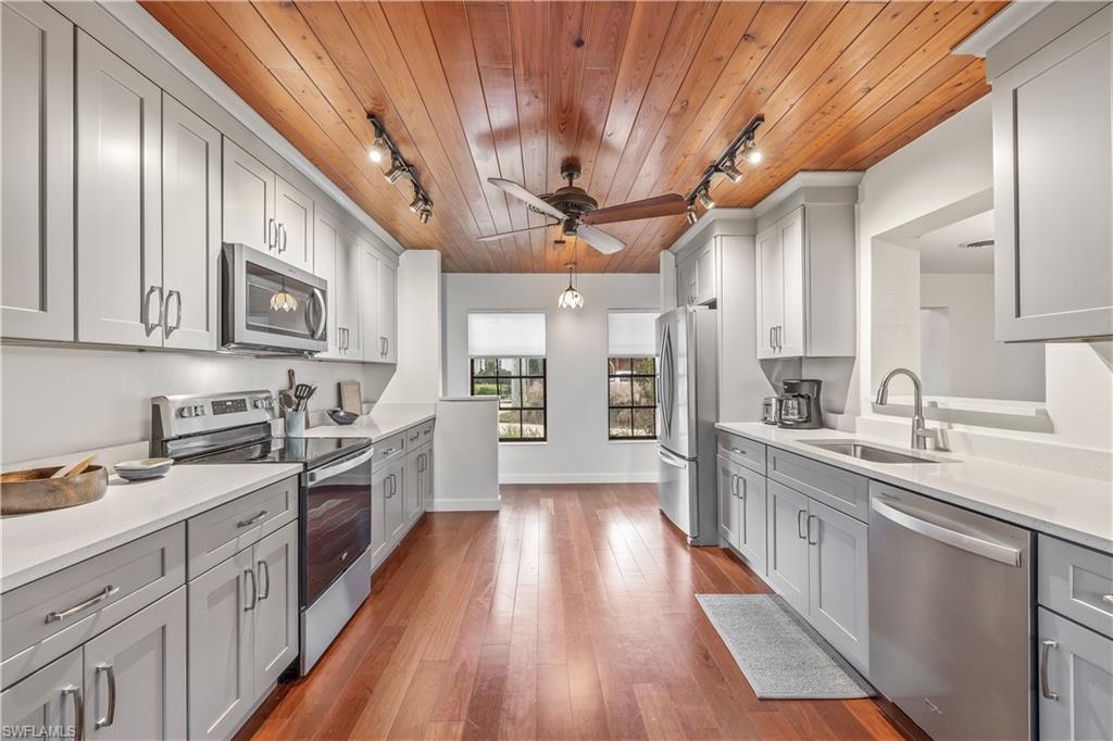 RIVERSIDE - Residential