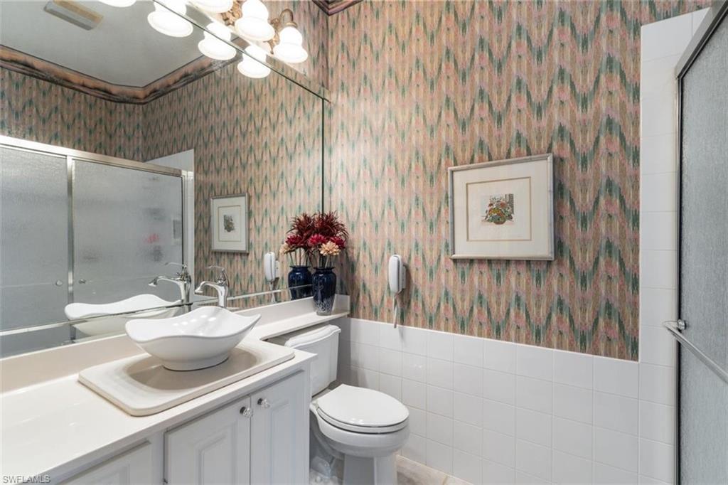 VILLAGE WALK - Residential