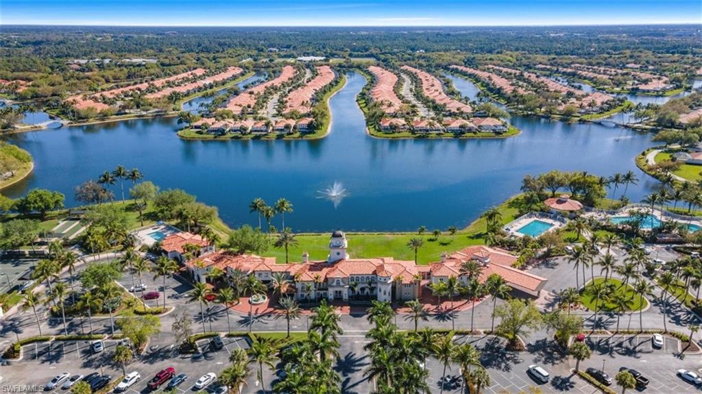 VILLAGE WALK - Residential