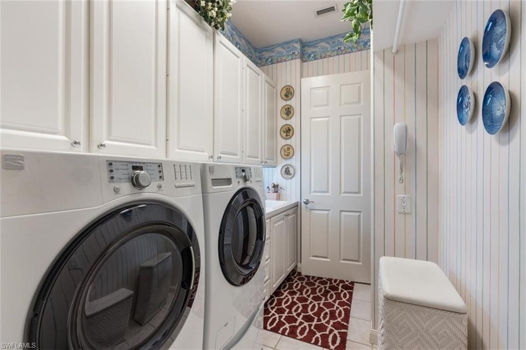 VILLAGE WALK - Residential