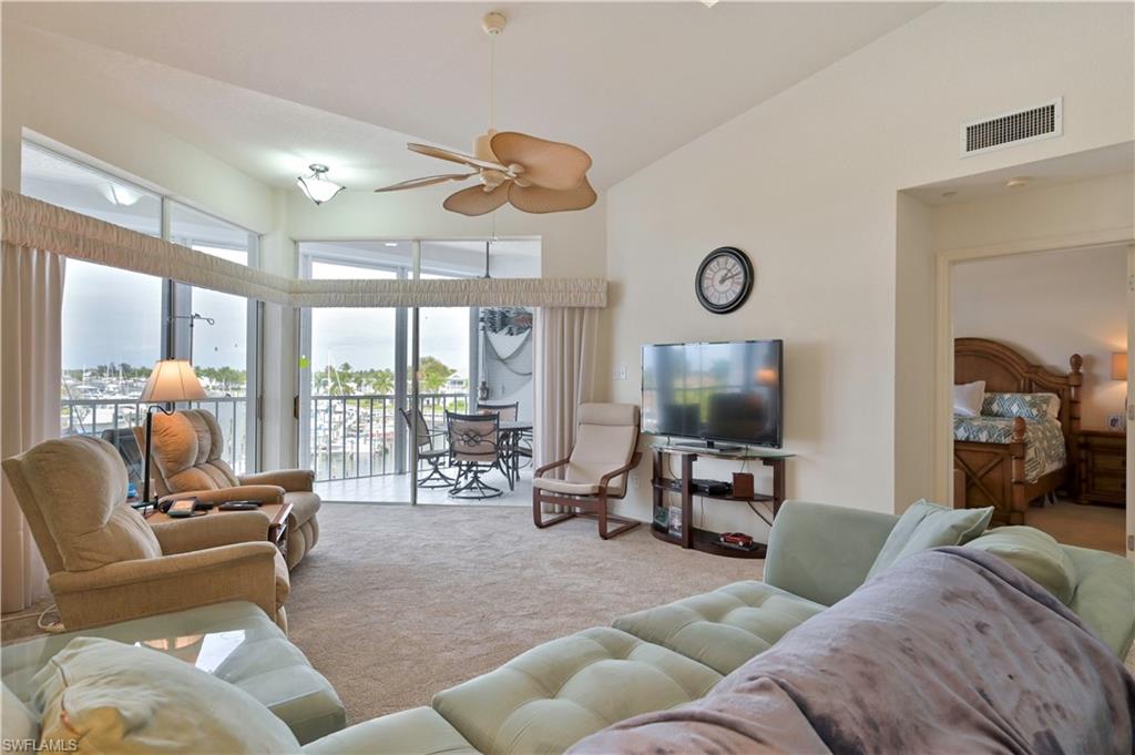 BOARDWALK CAPER - Residential