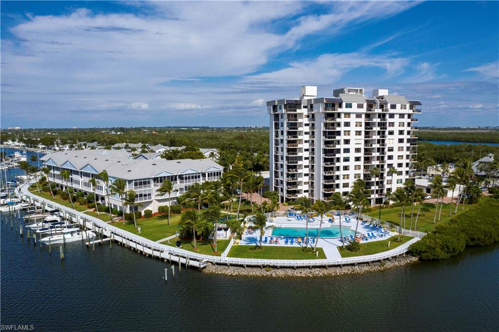 BOARDWALK CAPER - Residential