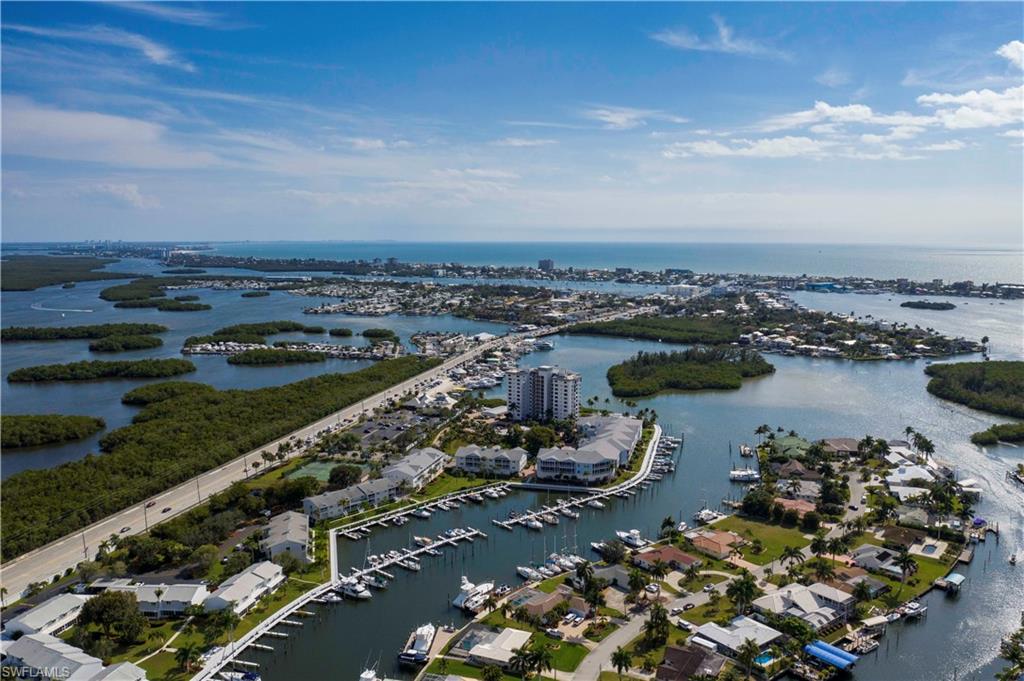 BOARDWALK CAPER - Residential