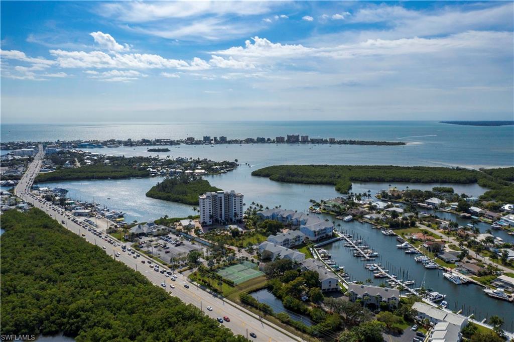 BOARDWALK CAPER - Residential