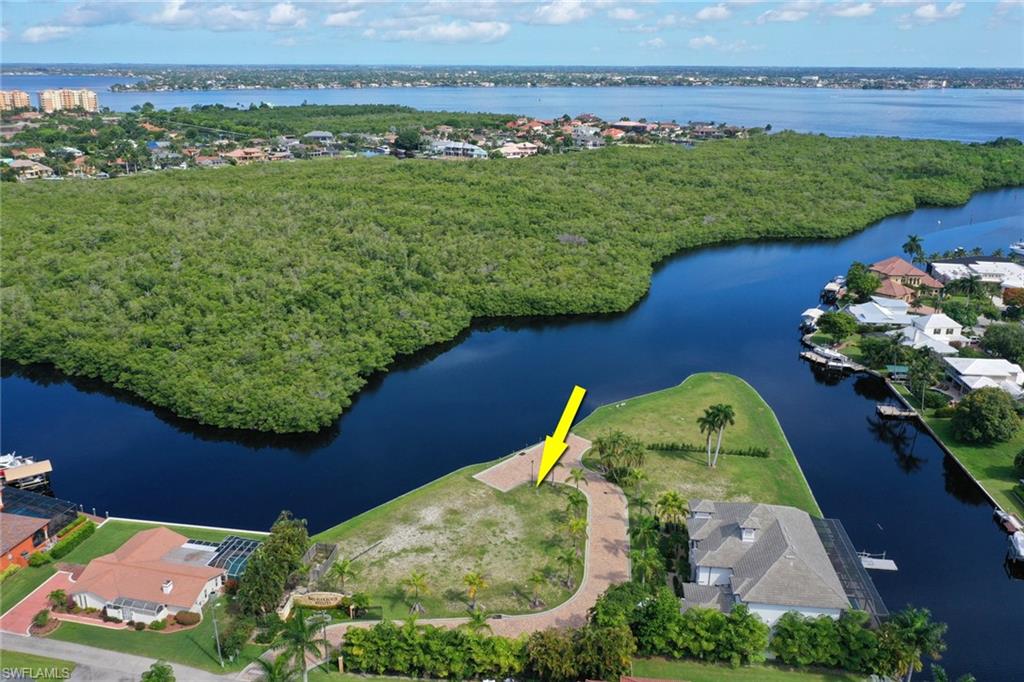 BAY HARBOUR ESTATES - Land