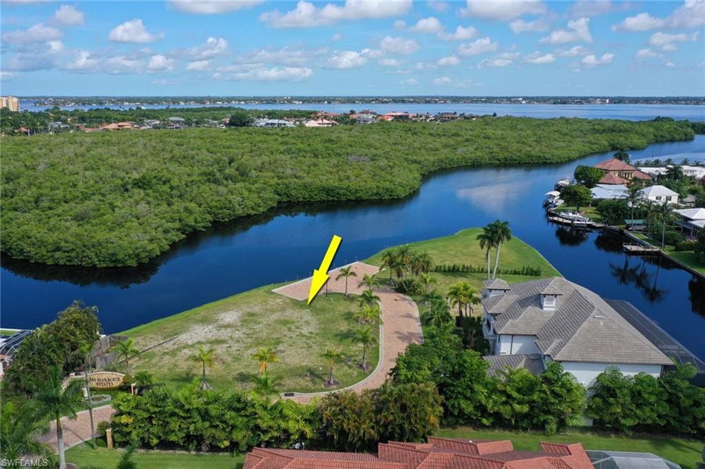 BAY HARBOUR ESTATES - Land