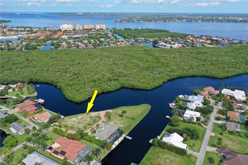 BAY HARBOUR ESTATES - Land