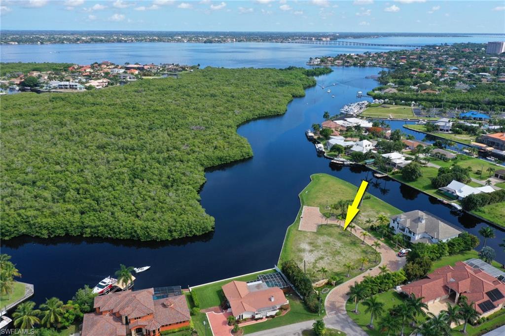 BAY HARBOUR ESTATES - Land