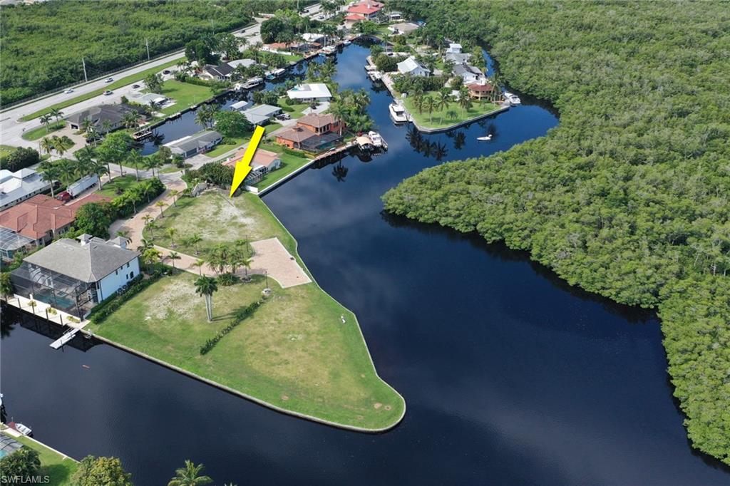 BAY HARBOUR ESTATES - Land