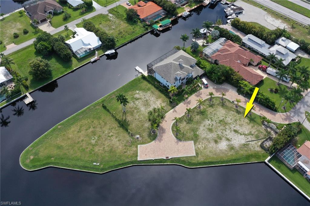 BAY HARBOUR ESTATES - Land