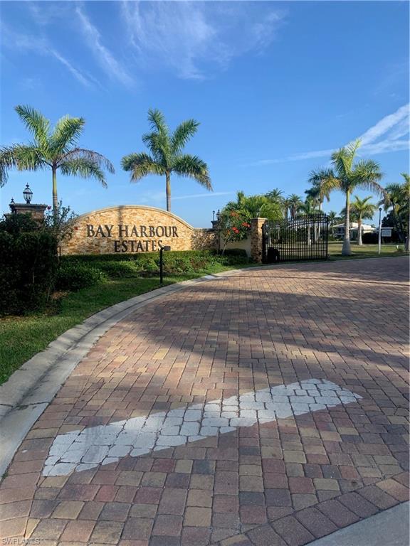 BAY HARBOUR ESTATES - Land