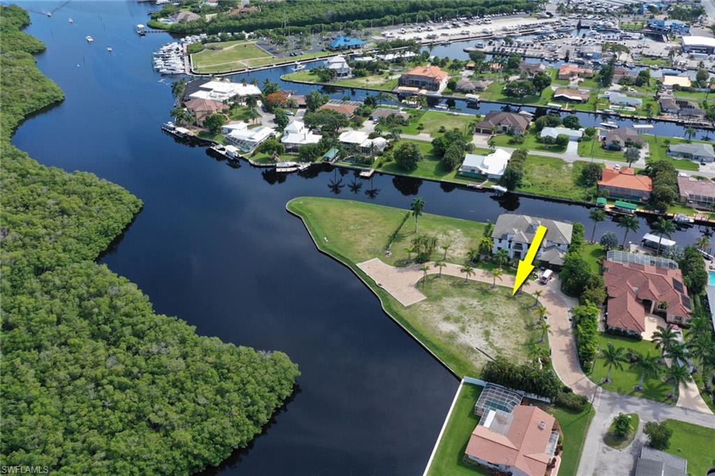 BAY HARBOUR ESTATES - Land