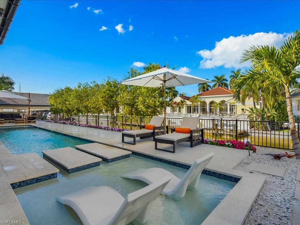 AQUALANE SHORES - Residential