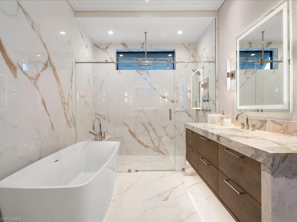 AQUALANE SHORES - Residential