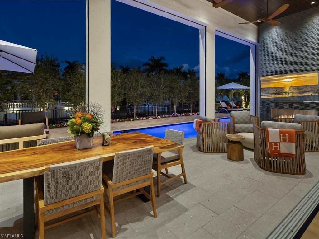 AQUALANE SHORES - Residential