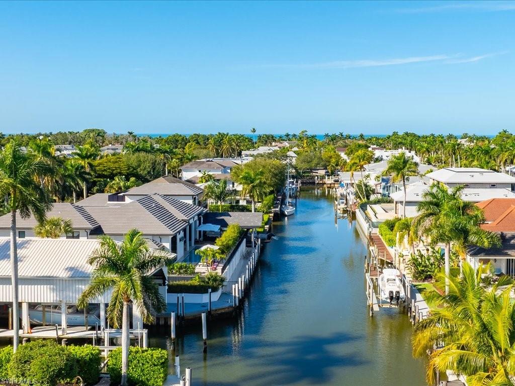 AQUALANE SHORES - Residential