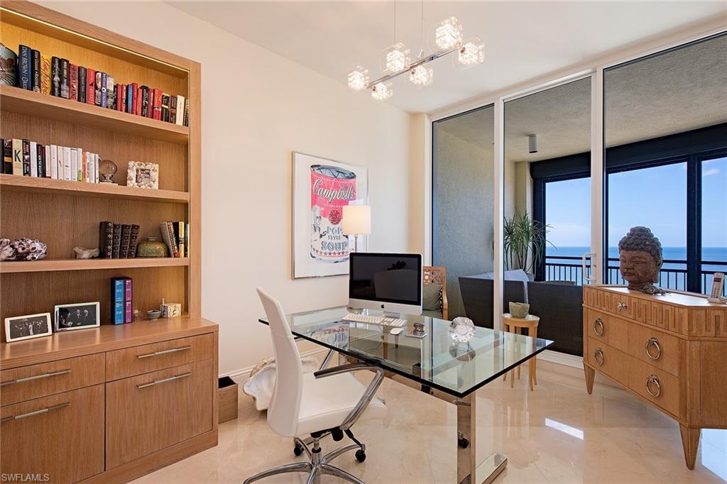 SEASONS AT NAPLES CAY - Residential