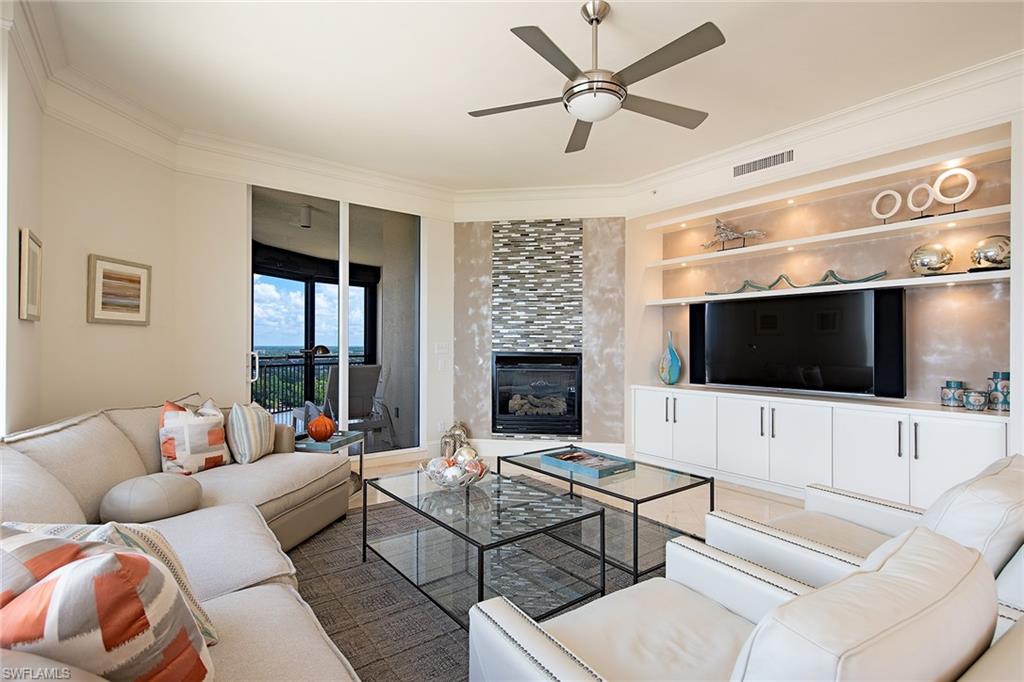 SEASONS AT NAPLES CAY - Residential