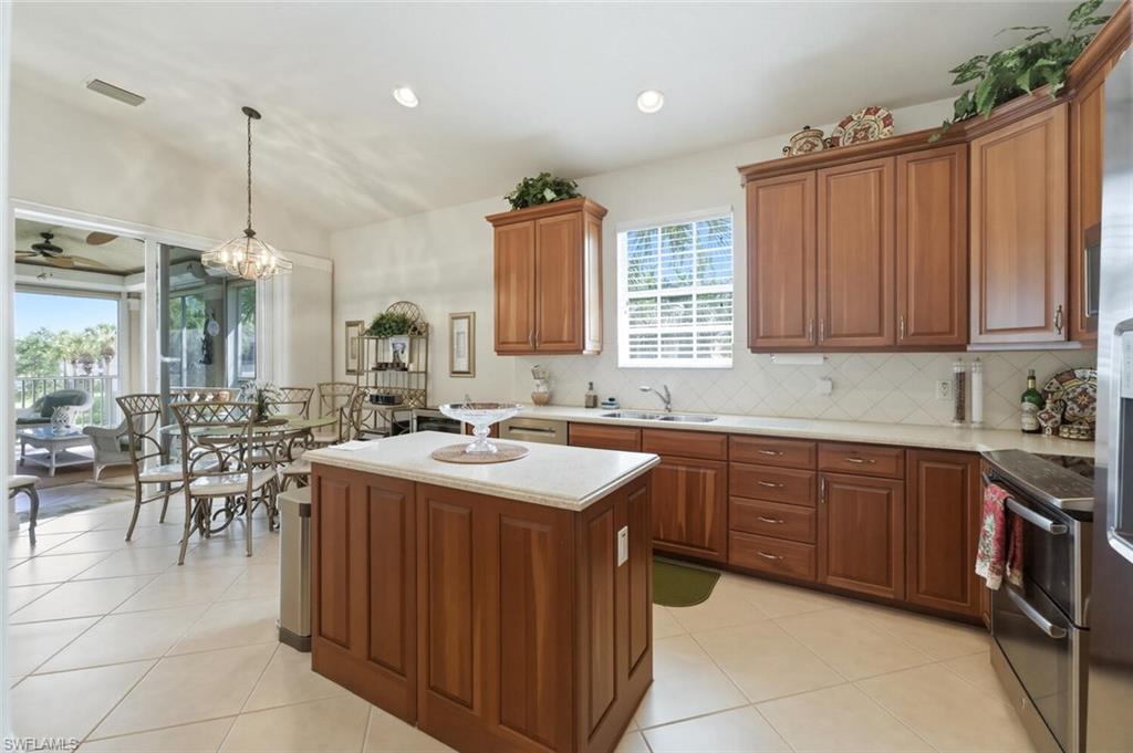 JULIANA VILLAGE - Residential