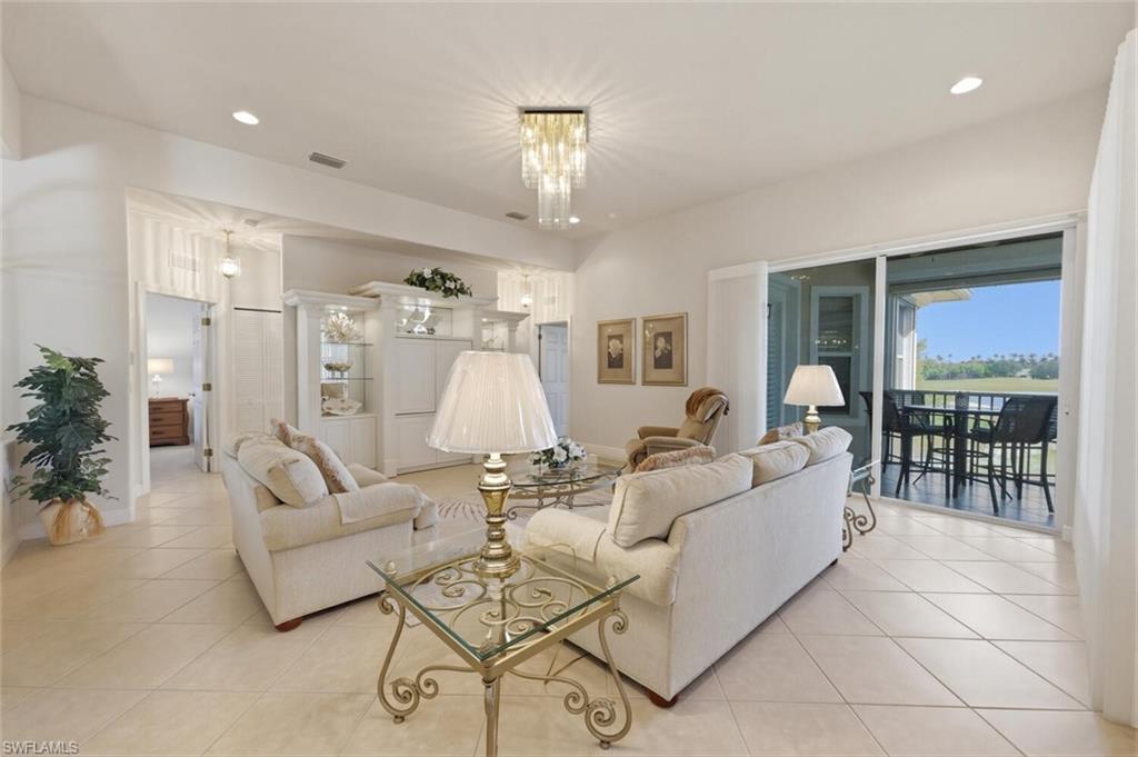 JULIANA VILLAGE - Residential