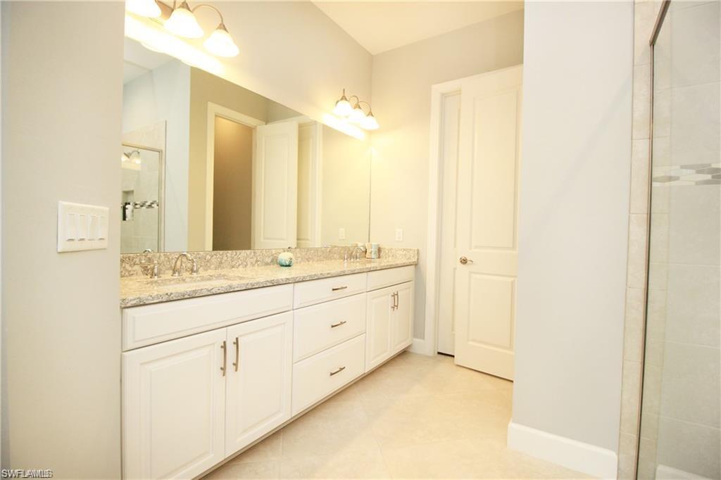 ESPLANADE - Residential Lease