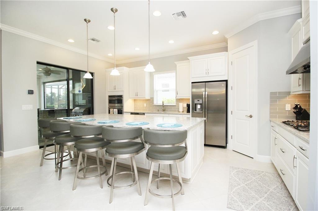 ESPLANADE - Residential Lease