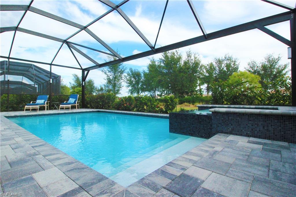 ESPLANADE - Residential Lease