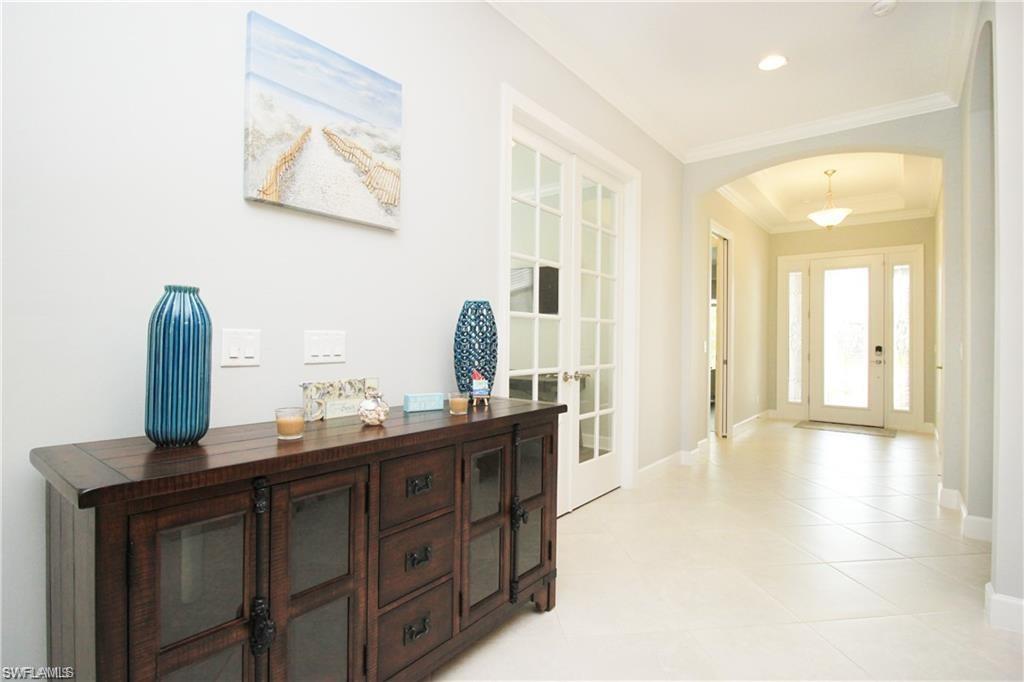 ESPLANADE - Residential Lease