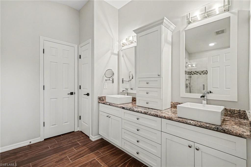 OAKHURST - Residential